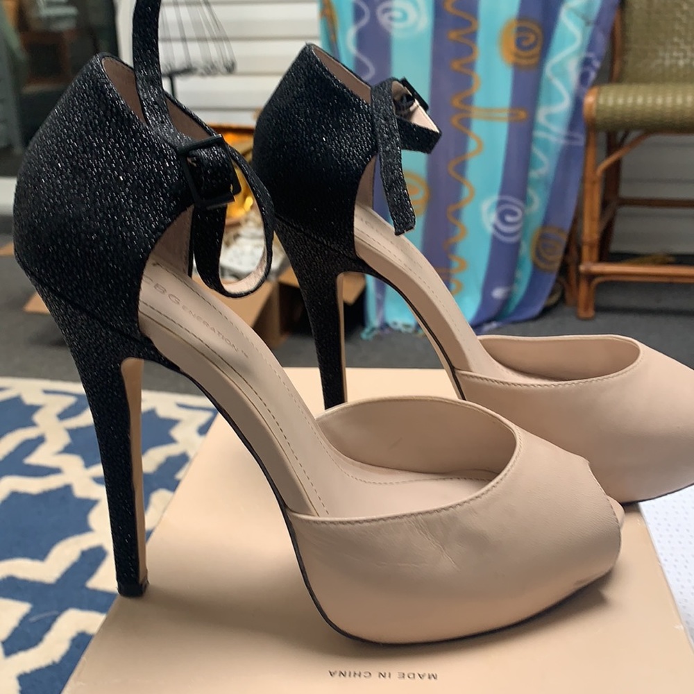 Shoes - Picture 2 of 3